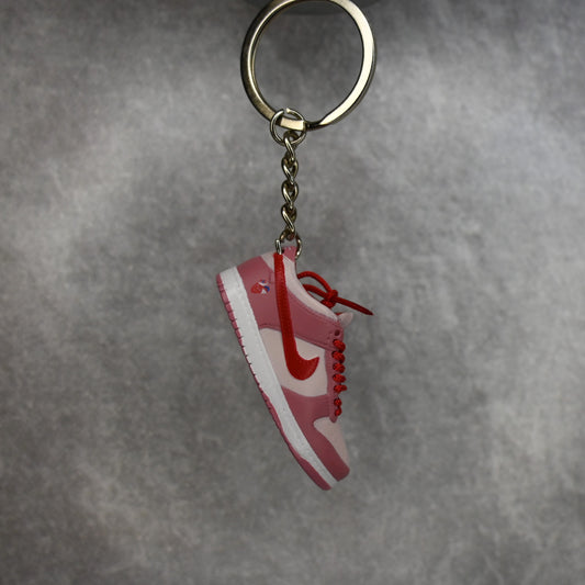 StrangeLove x Dunk Low SB 'Valentine's Day' Keyring