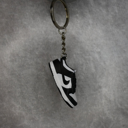 Dunk Low 'Panda' Keyring