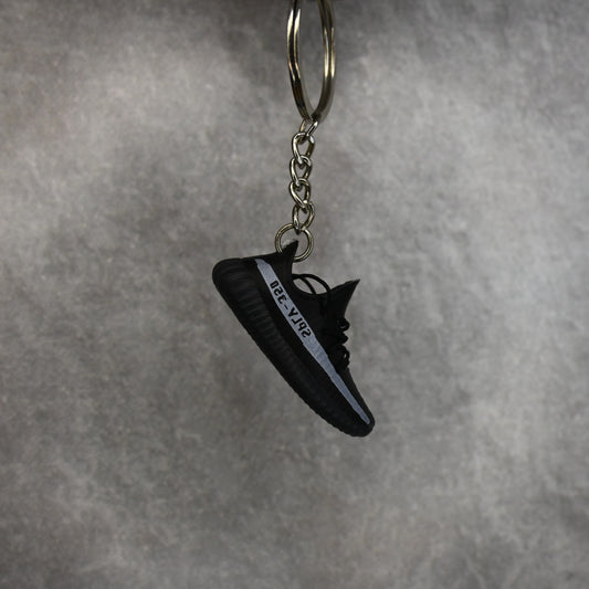 Yeezy Boost 350 V2 'Oreo' Keyring